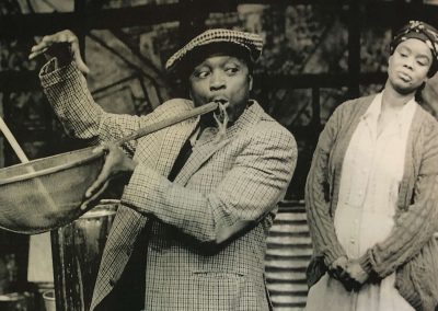Mthandeni Mvelase and Nkhensani Manganyi in MARABI by Junction Avenue Theatre Company, directed by Malcolm Purkey, 1995